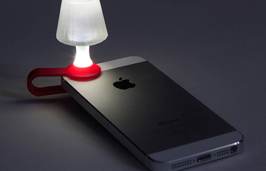 Tiny Lampshade Turning Your Smartphone Into a Light