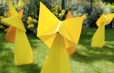 Playful Zen Gardens with Little Origami Robots