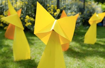 Playful Zen Gardens with Little Origami Robots