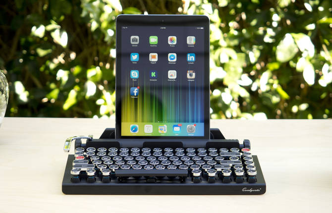 Retro Qwerty Keyboard for Tablets and Computers