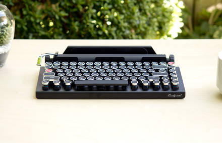 Retro Qwerty Keyboard for Tablets and Computers