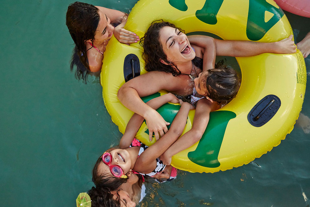 Floatie. (Photo by Henrique Fanti-Floatie:Australian Life Prize 2015)