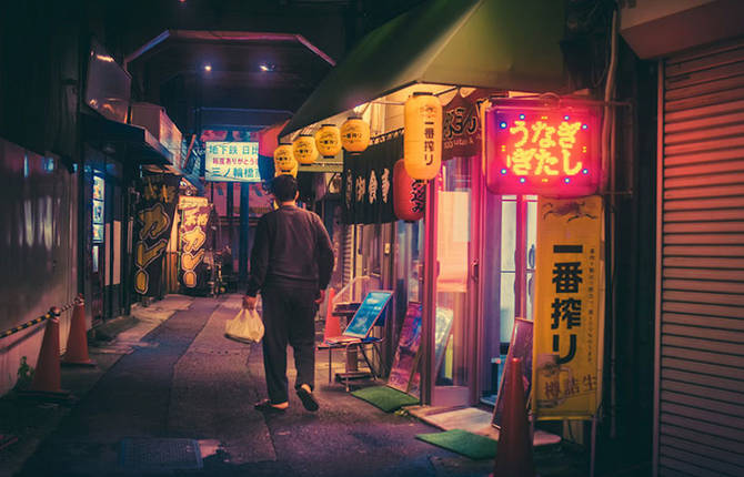 Night Photography in Tokyo’s Back Alleys