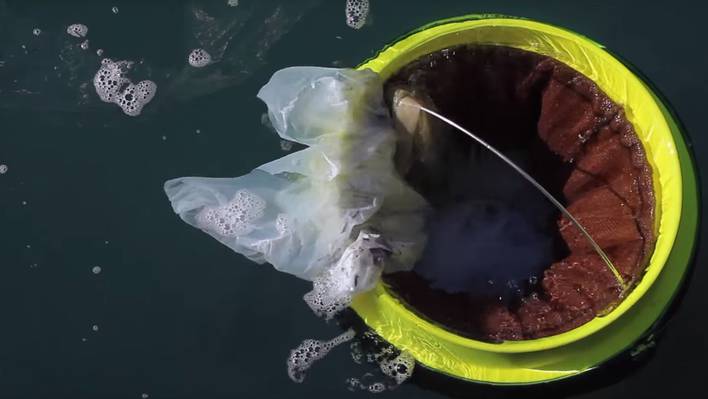 Floating Rubbish Bin to Clean Oceans