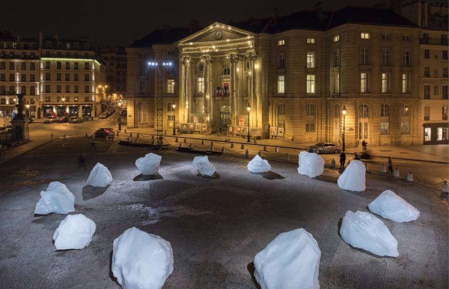 Icebergs in Paris to Raise Climate Change Issue