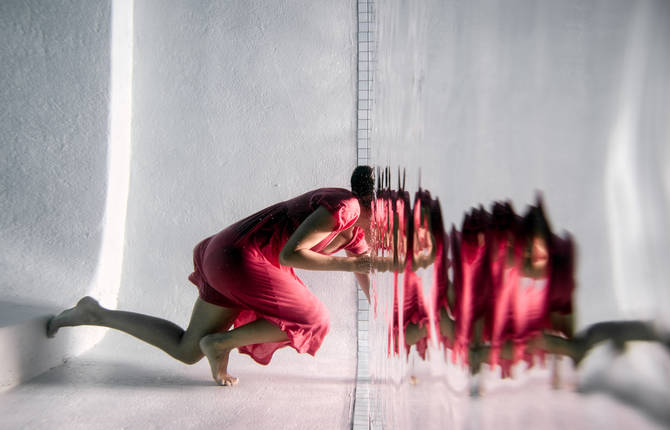 Underwater Mirrors Reflections