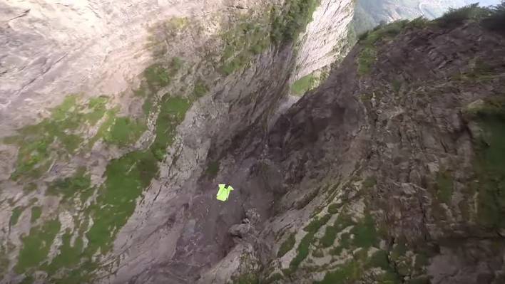 Impressive Wingsuit Experience