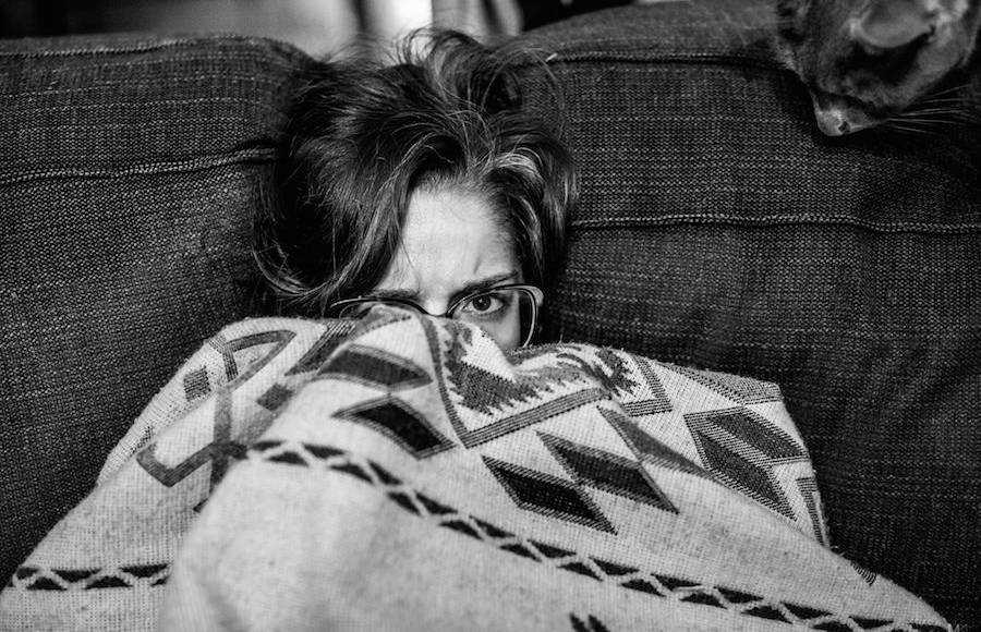 Adorable Cliches of a Photographer’s Shy Girlfriend