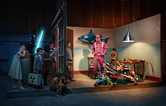 Staging Children in Houmorous Compositions