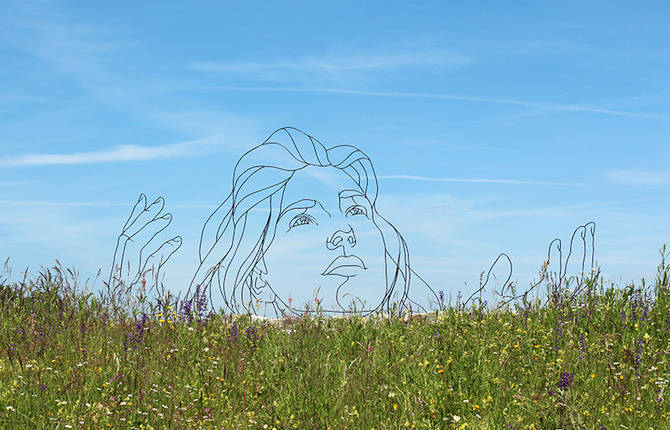 Delicate Figures Drawn in the Air