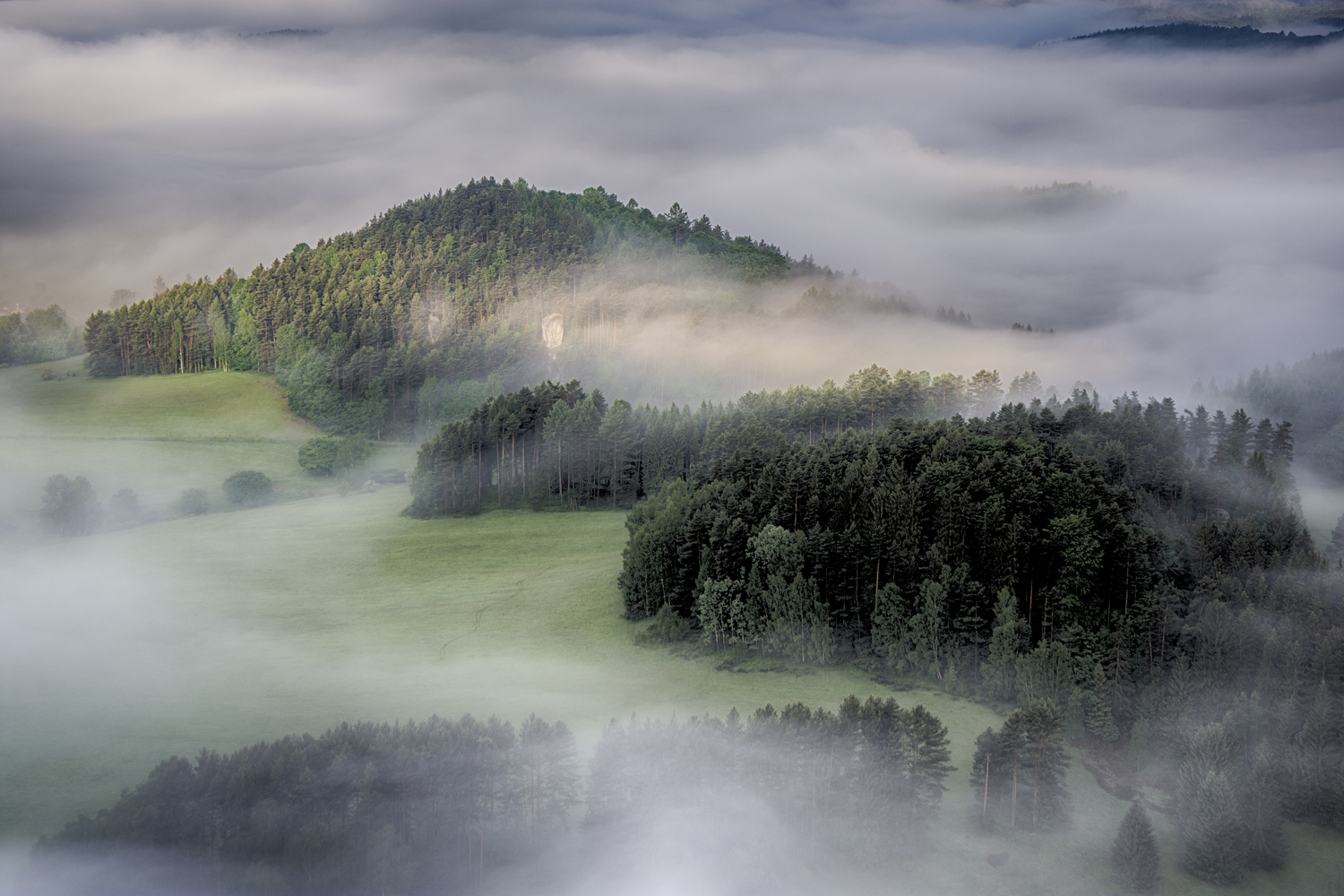 foggylandscapesswitzerland6