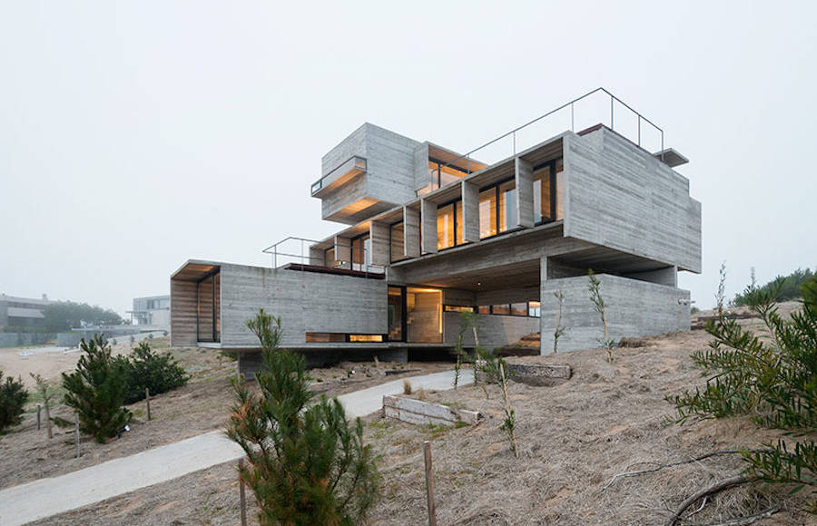 Concrete Blocks House in Buenos Aires