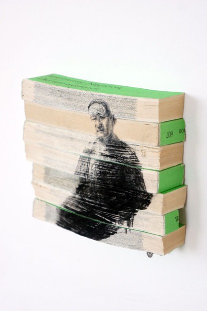 Inventive Pencil Drawings on the Edge of Books 11