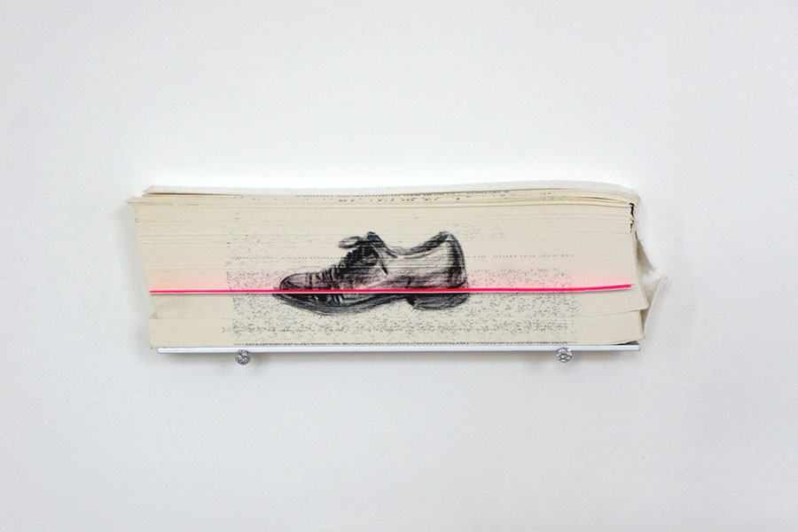Inventive Pencil Drawings on the Edge of Books 8