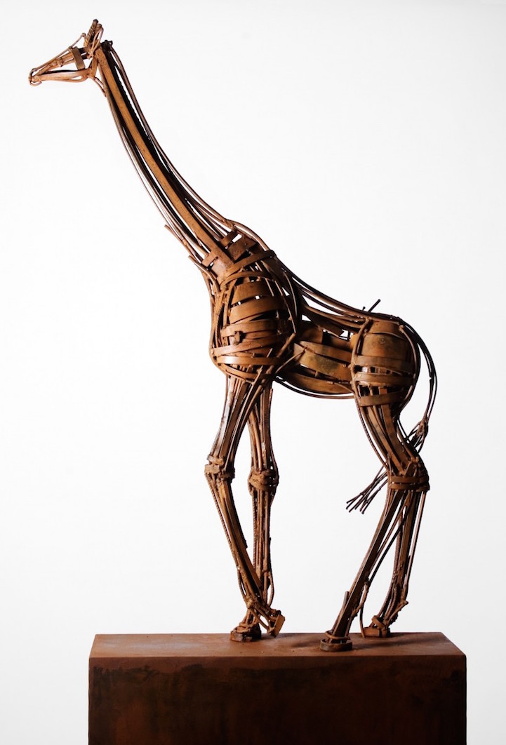 Spectacular Wildlife, Humans and Buildings Bronze Sculptures 3