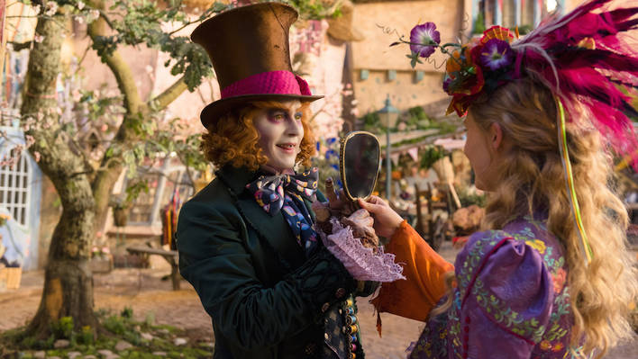 Two New Trailers for « Alice Through the Looking Glass » Featuring Alan Rickman