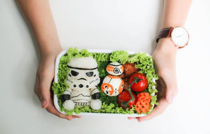 Cute Mom Cooks Cartoon-Inspired Meals for Her Kids