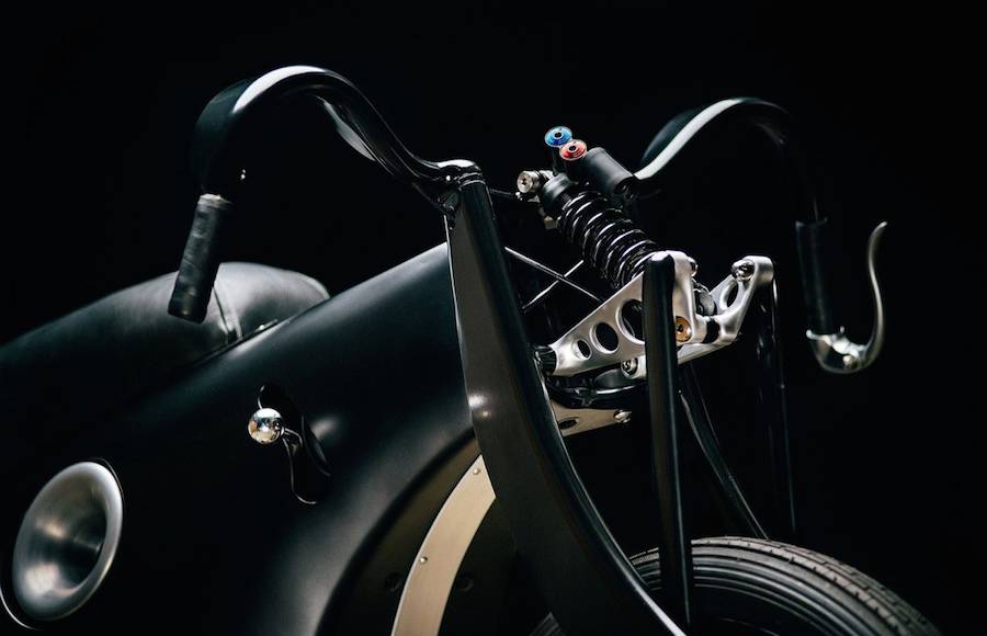 Gorgeous Revival of BMW Landspeeder Motorcycle