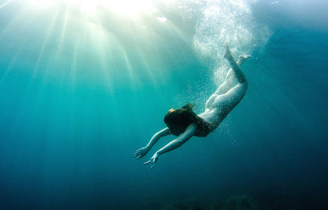 Dreamlike Underwater Nude Portraits