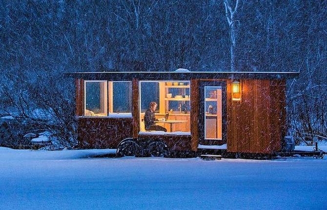A Nice and Cosy Tiny Cabin On Wheels
