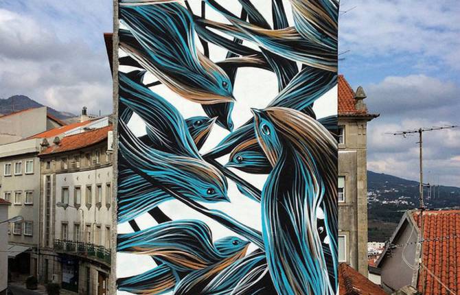 Stunning Dark-Inked Animals Murals by Pantonio