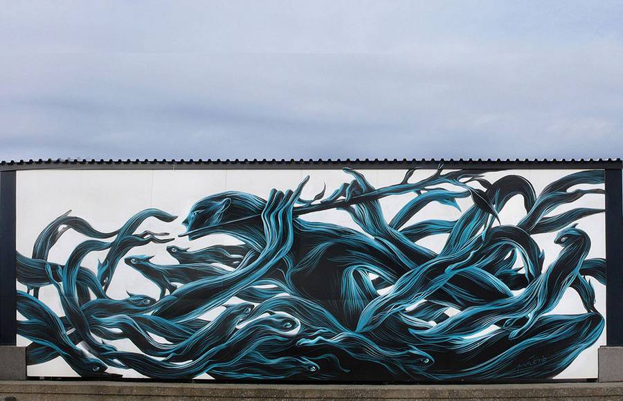 Stunning Dark-Inked Animals Murals by Pantonio