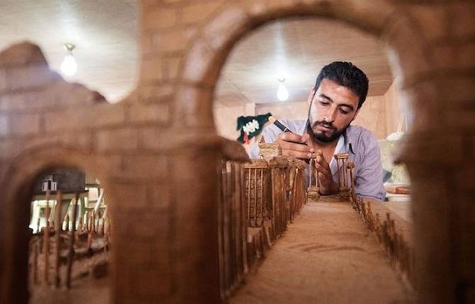 Syrian Refugees Recreating their Destroyed Monuments to Never Forget their Architecture