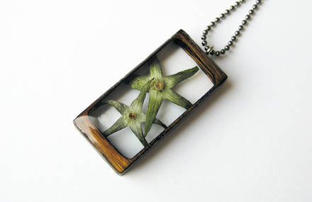 Wooden Necklaces Integrating Real Flowers