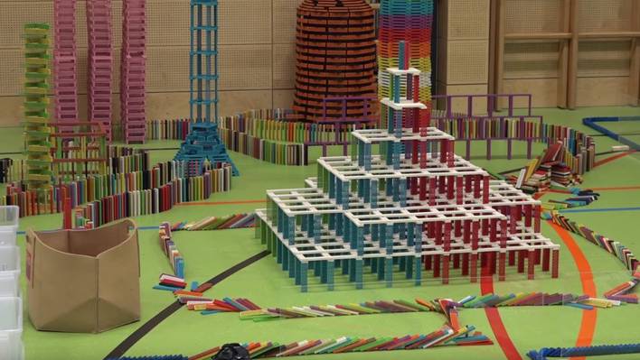 Amazing Domino Chain Break Three World Records