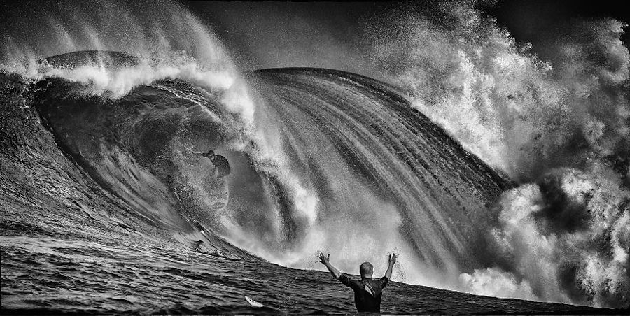 Captivating Black and White Pictures of Surfers13