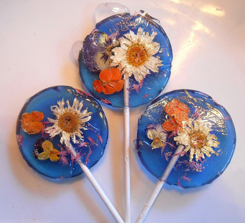 Funny Lollipops made with Real Flowers-3