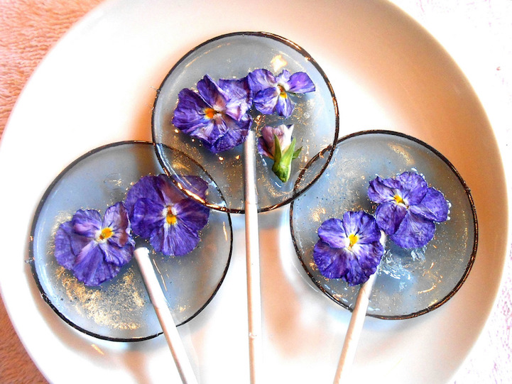 Funny Lollipops made with Real Flowers-9