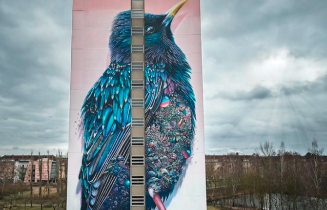 Impressive Giant Bird Mural in Berlin