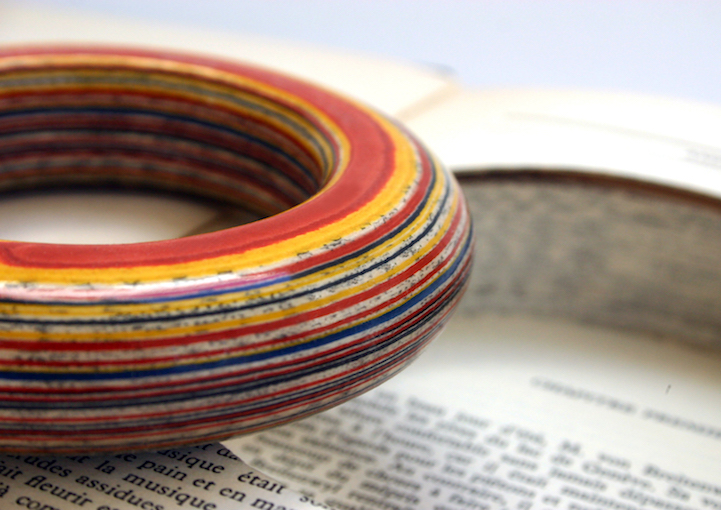 Jewelry Made With Recycled Old Books-12