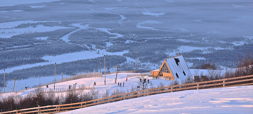 Triangular Wooden Restaurant in Sweden2