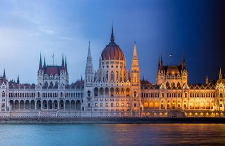 Budapest from Day to Night in One Picture