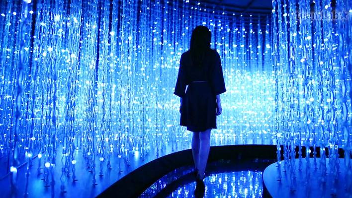 Crystal Universe Interactive Installation