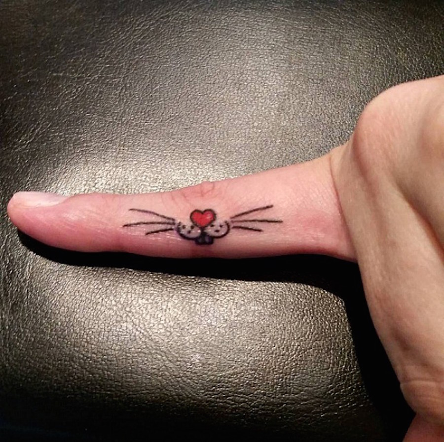 fingertattoo-10