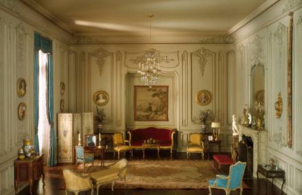Miniatures Replicas of Old European and American Interiors