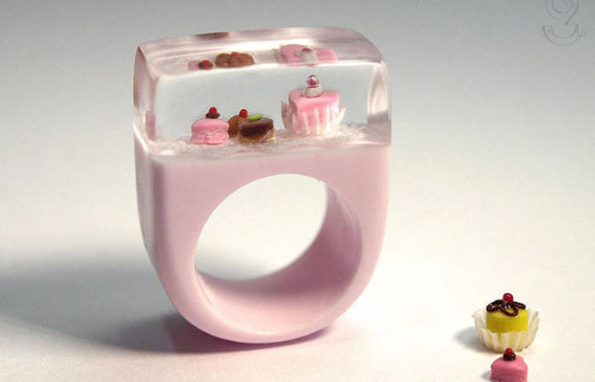 Miniature Scenes inside Jewelry