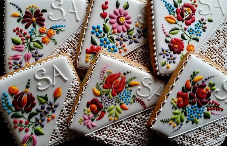 Cookies Decorations Inspired by Embroidery