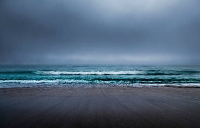 Splendid Photographs Between Sky and Sea