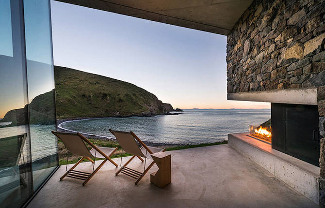 Wonderful Isolated Beach House on New Zealand’s Shores