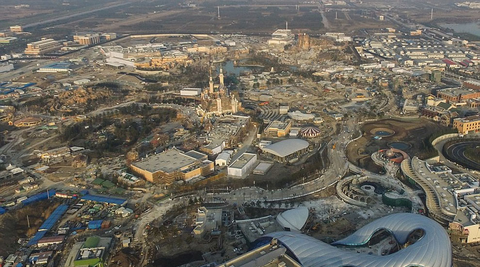 Aerial Pictures Of The Shanghai Disneyland Theme Park6