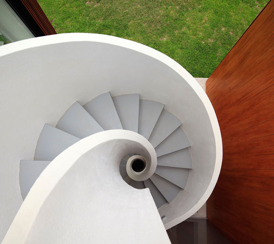 Architect House with Spiral Stairs in Peru11