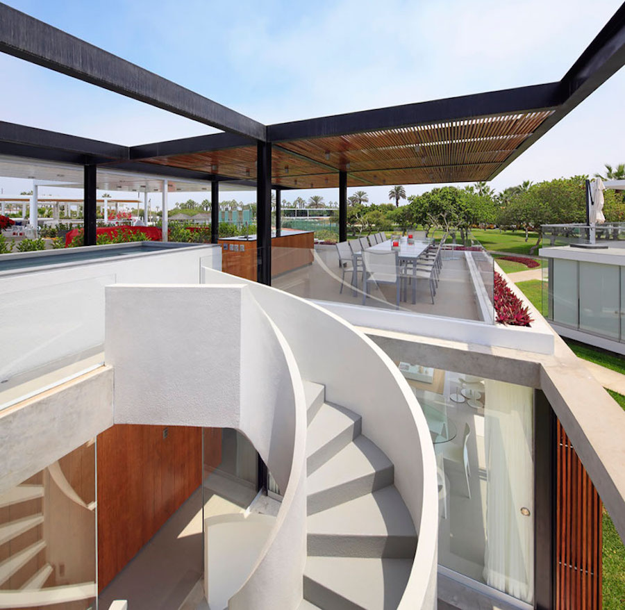 Architect House with Spiral Stairs in Peru12