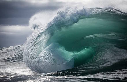 Superb Photographs of Waves About to Break