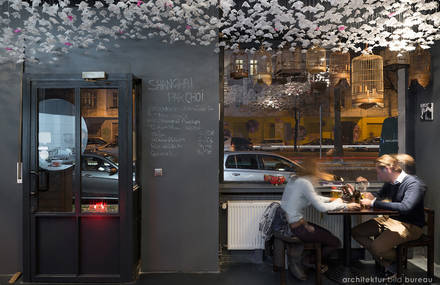 Uncluttered Asian Bistro in Berlin