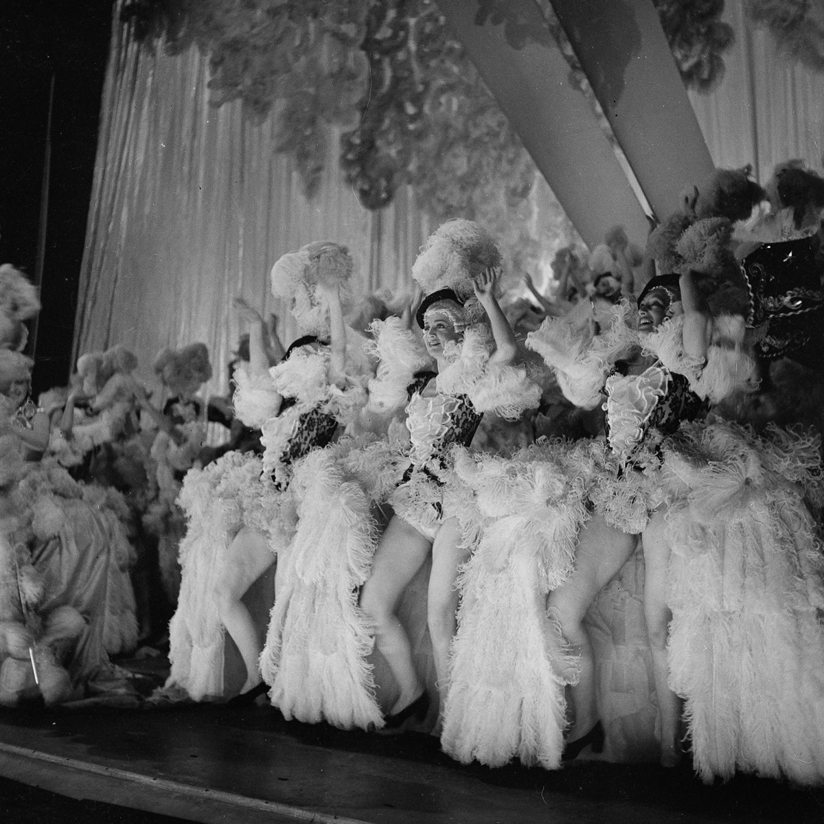 Variety show. Paris, Folies Bergere, 1937-1939. RV