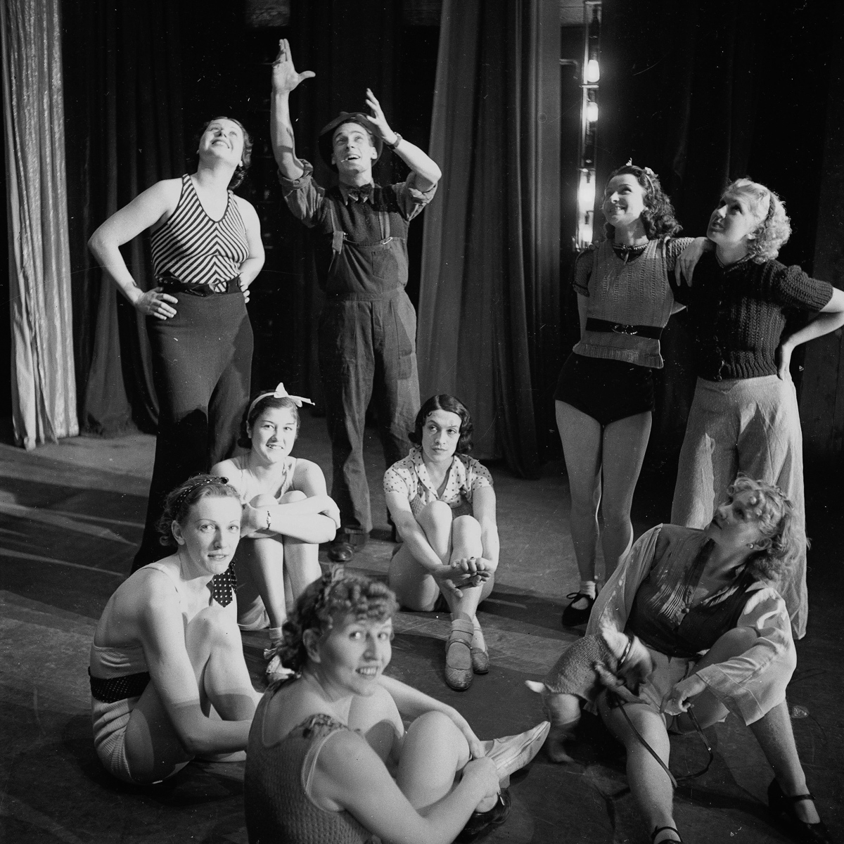 Rehearsal in Folies-Bergere. Paris, about 1937-193